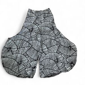 Eastern Serenity Women's Culottes Sz M Grey and Black Abstract Lagenlook Boho